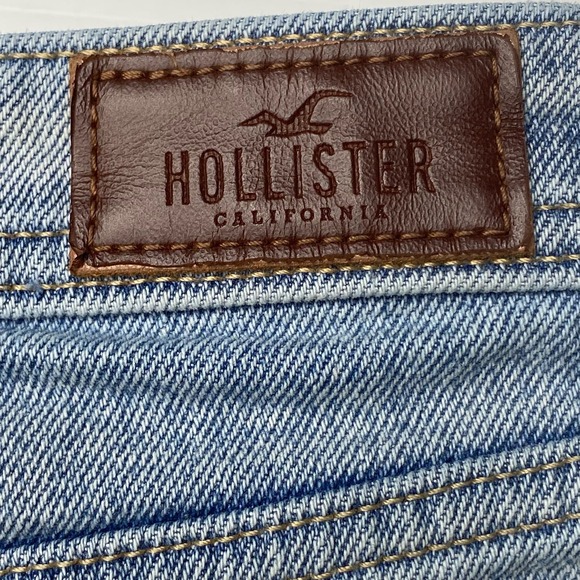 Hollister Ultra High-Rise Mom Block Denim Jean Shorts Size 7 - Picture 8 of 10